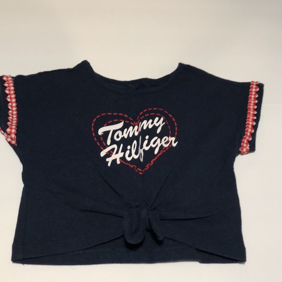 Tommy Hilfiger 2T set - Picture 2 of 4
